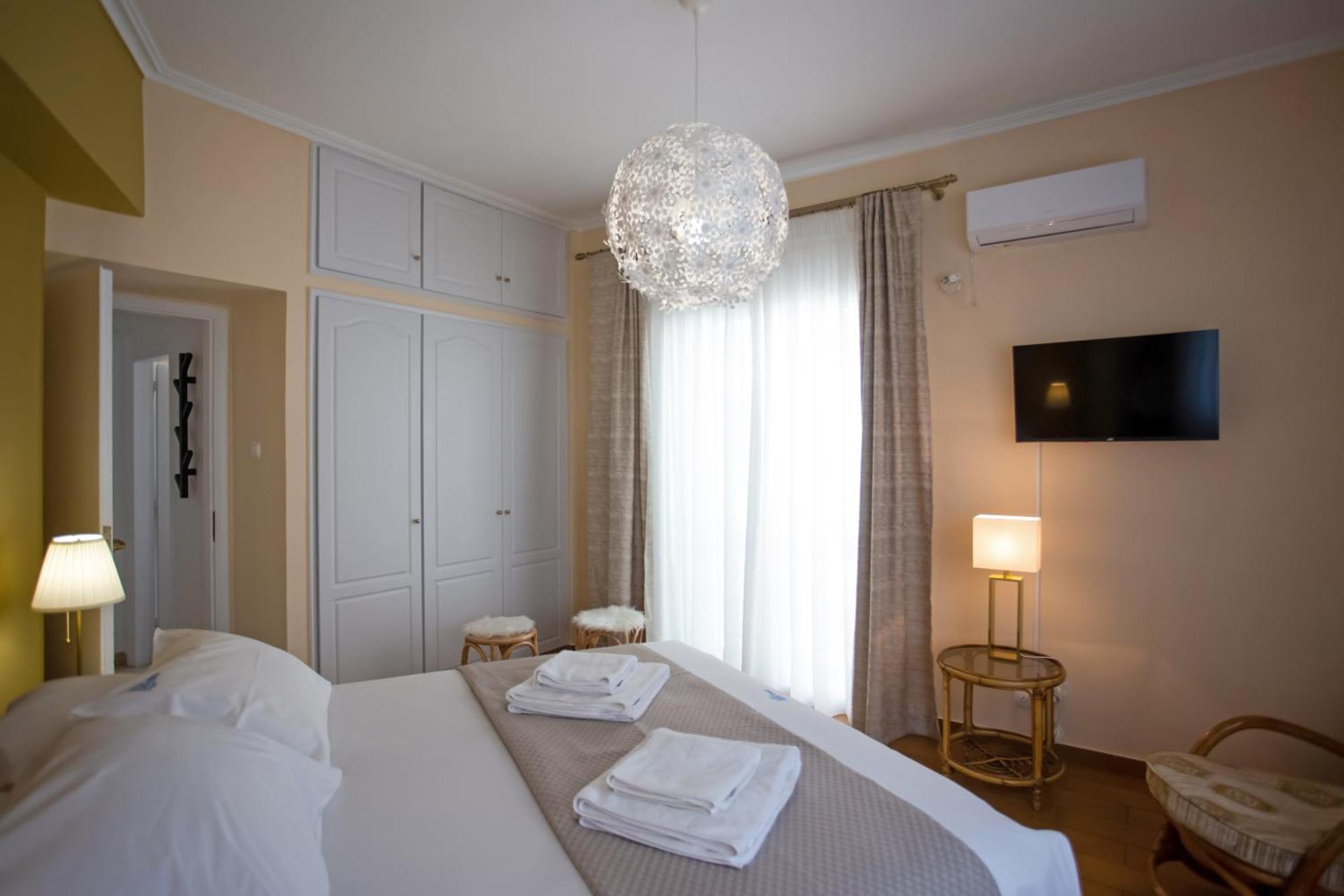 Socrates By Heloni Apartments Athènes Extérieur photo